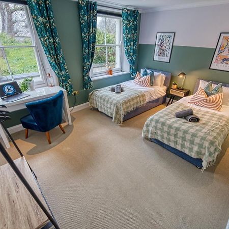 2 Bedroom Stylish Spacious Apt, Sleeps 6, Central Cheltenham, With Free Parking - By Blue Puffin Stays Extérieur photo