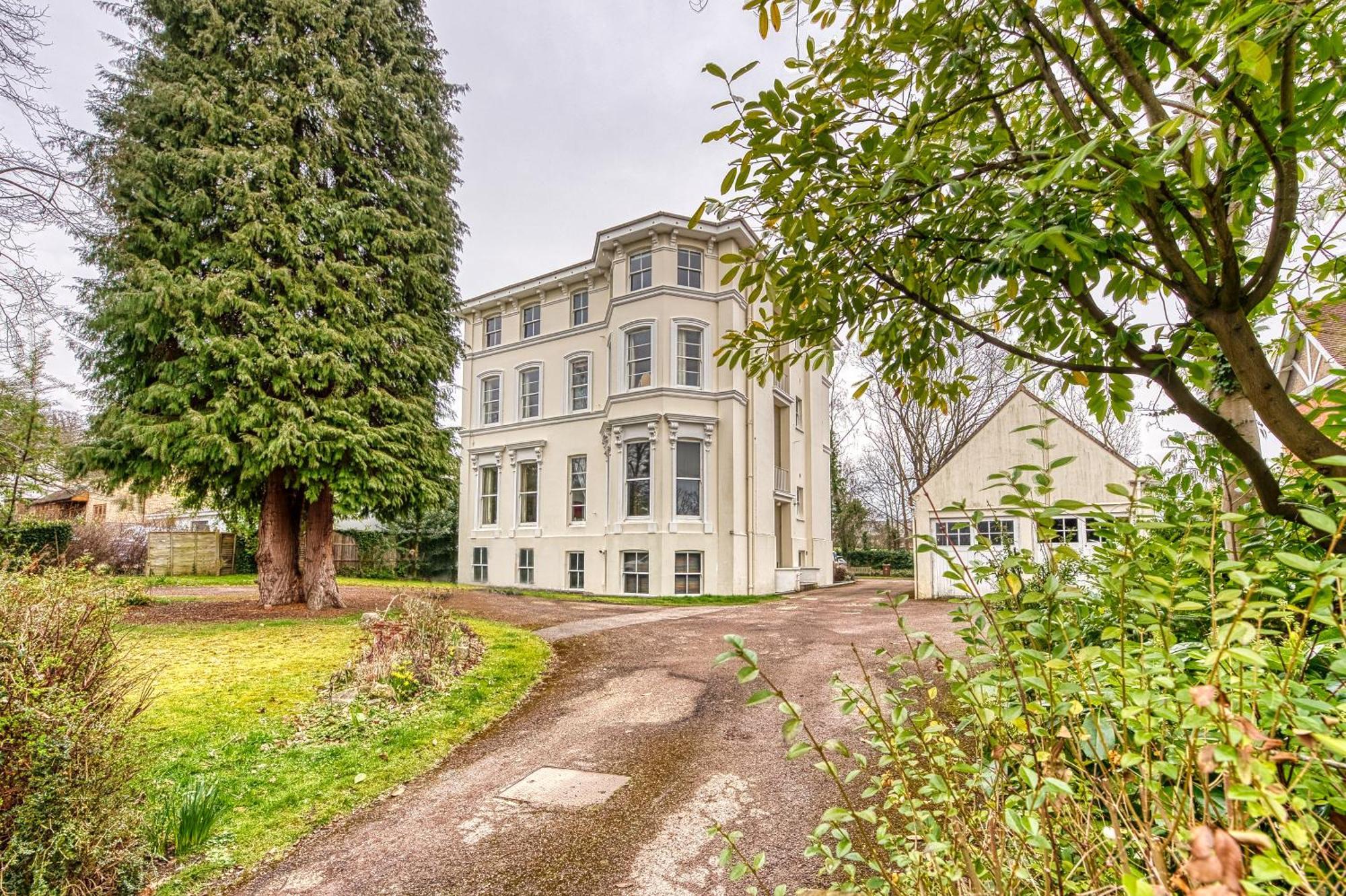 2 Bedroom Stylish Spacious Apt, Sleeps 6, Central Cheltenham, With Free Parking - By Blue Puffin Stays Extérieur photo