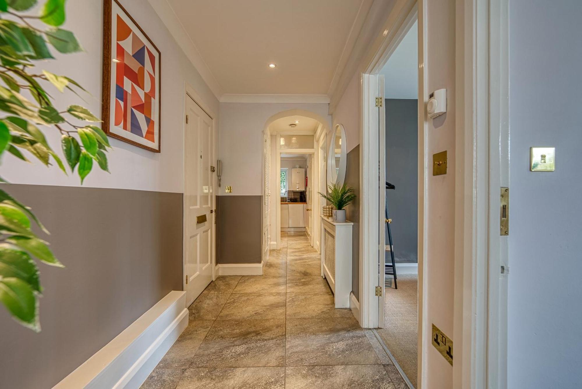2 Bedroom Stylish Spacious Apt, Sleeps 6, Central Cheltenham, With Free Parking - By Blue Puffin Stays Extérieur photo