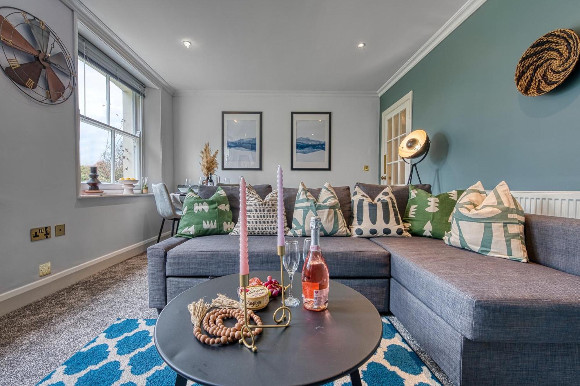 2 Bedroom Stylish Spacious Apt, Sleeps 6, Central Cheltenham, With Free Parking - By Blue Puffin Stays Extérieur photo